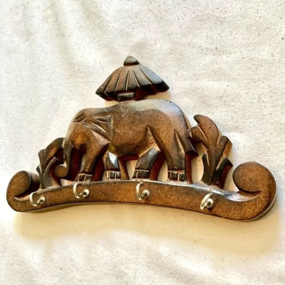 Key Rack Holder HANDMADE Folk Art Carved Wood Elephant 8 x 4.5 x 0.5 inches